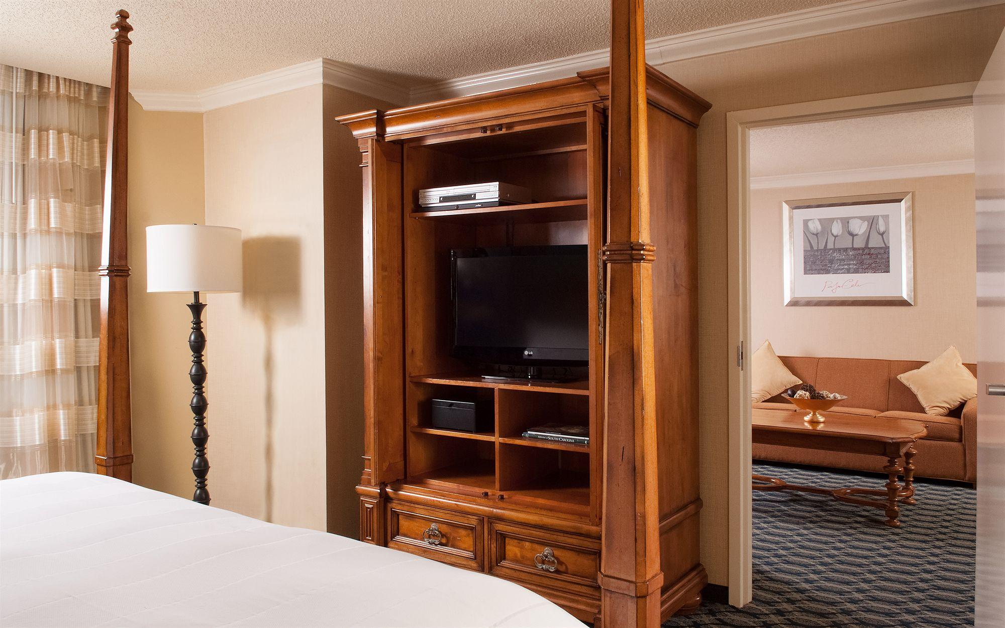 Greenville Marriott Экстерьер фото