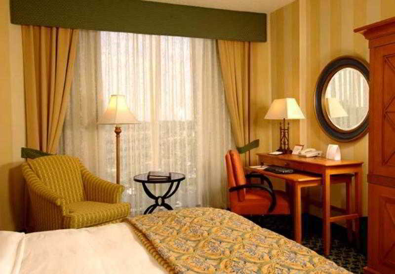 Greenville Marriott Экстерьер фото